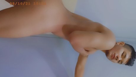Alaston vuotanut OnlyFans-kuva Boy Sexy