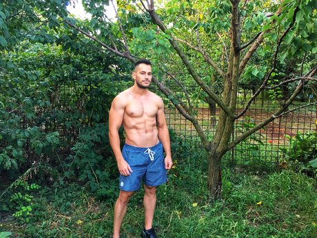 Naken läckt OnlyFans-bild av Sexy Muscle