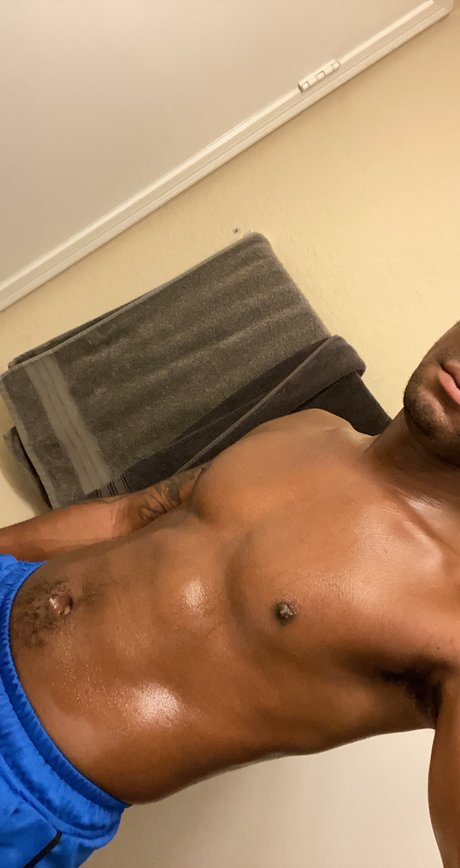 Naken läckt OnlyFans-bild av Carter The New Cowboy