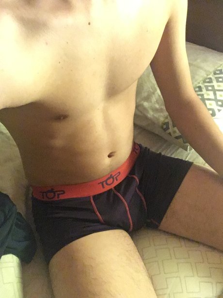 Naakte gelekte OnlyFans-foto van Cristian