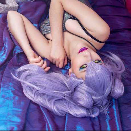 Alaston vuotanut OnlyFans-kuva Glass Candle Cosplay
