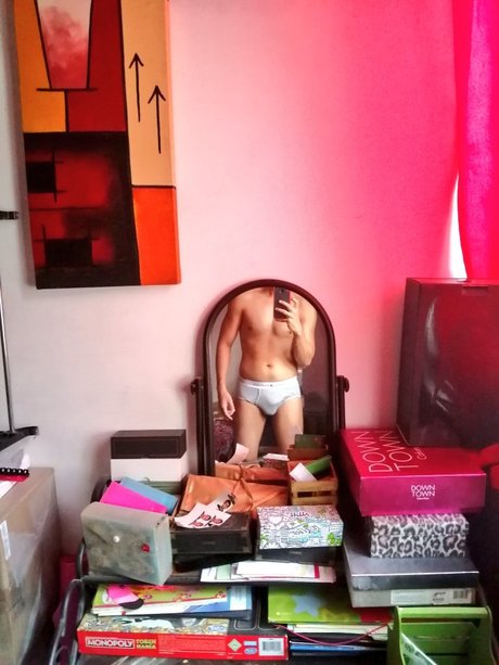 Naken läckt OnlyFans-bild av Martin Tin Tin