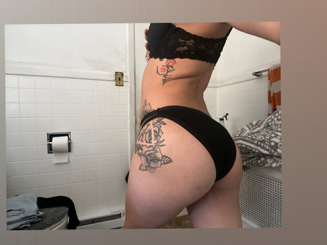 Nahá fotka uniklých OnlyFans od Sweet But Deadly 