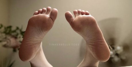 Naken lekkede OnlyFans-bilde av Tinker Bell
