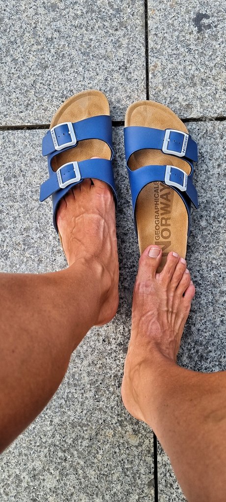 Pies De Acero