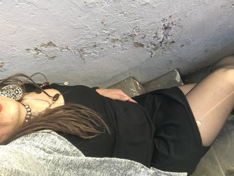 Обнаженная фотография утечки OnlyFans от Rominita