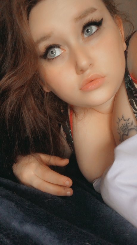 Nahá fotka uniklých OnlyFans od Leah