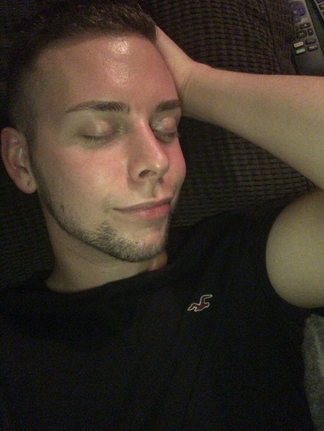 Naken läckt OnlyFans-bild av Stan