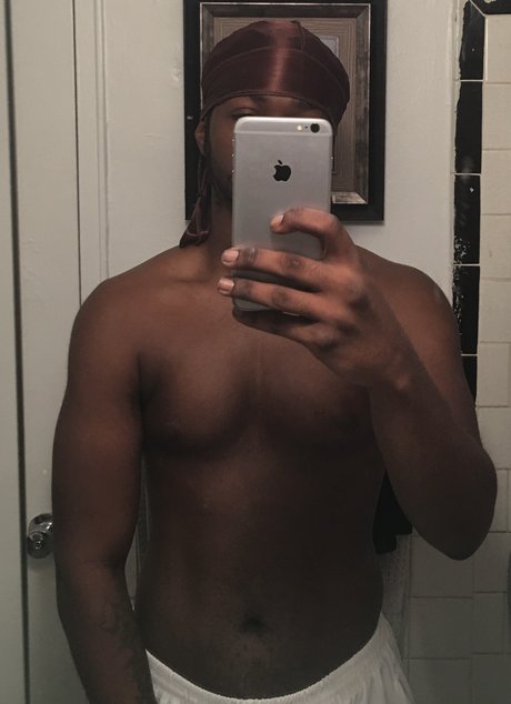 Naken läckt OnlyFans-bild av Papi B