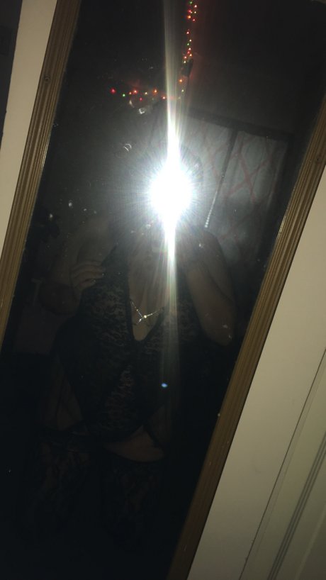Alaston vuotanut OnlyFans-kuva Thick Mama