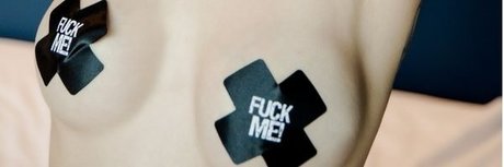 Naken läckt OnlyFans-bild av Kara Tan