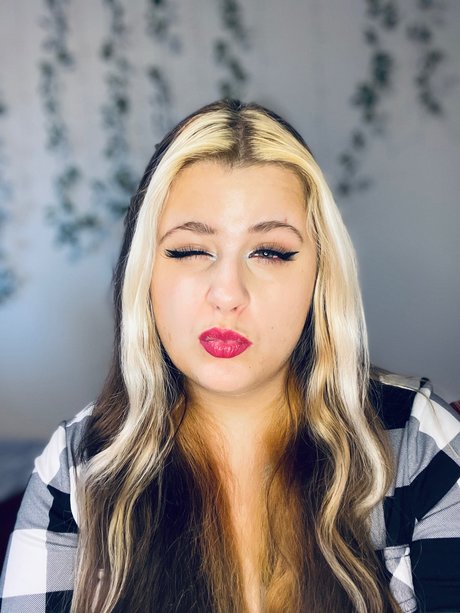 Foto nua vazada do OnlyFans de Luna 30