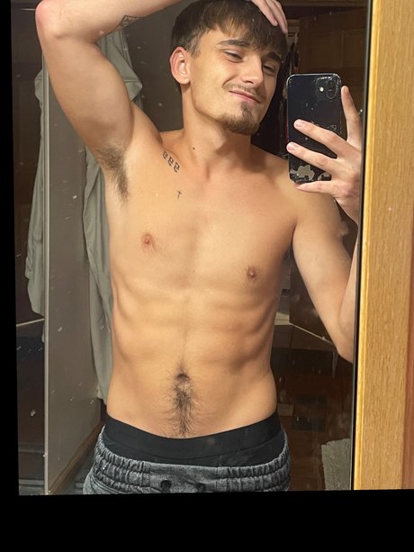 Tyler OnlyFans泄露裸照