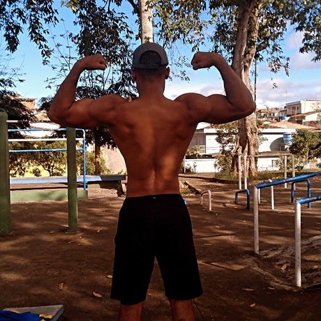 Nahá fotka uniklých OnlyFans od Rodrigo Nascimento