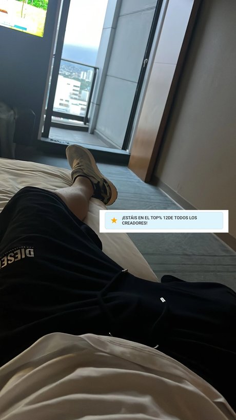 Обнаженная фотография утечки OnlyFans от Alejo Arias