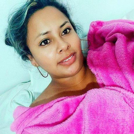 Foto nua vazada do OnlyFans de Marln Castilllo