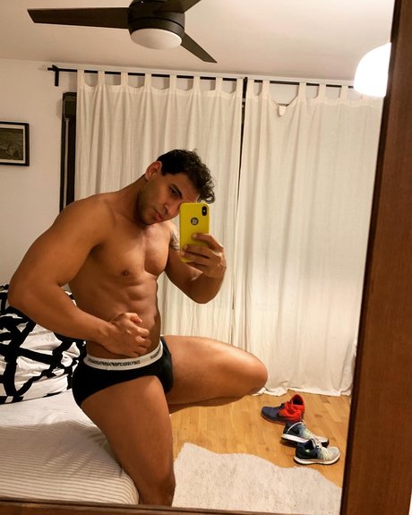 Photo nue de fuite OnlyFans de Javier Torres