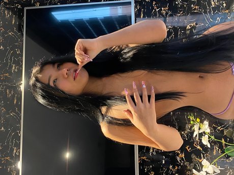 Naken läckt OnlyFans-bild av Tatii
