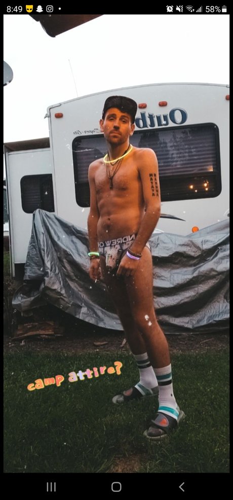 Naken lekkede OnlyFans-bilde av Tobey Lewis