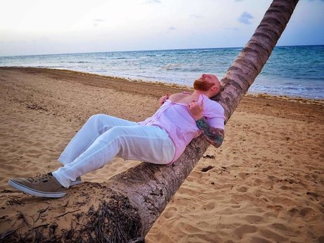 Alasti lekkinud OnlyFans-i pilt Tiny Tim