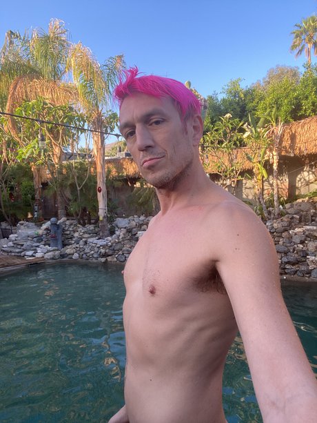 Naakte gelekte OnlyFans-foto van Jorge L Gonzalez Jr