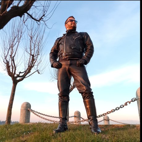 Foto desnuda filtrada de OnlyFans de Titanoleather