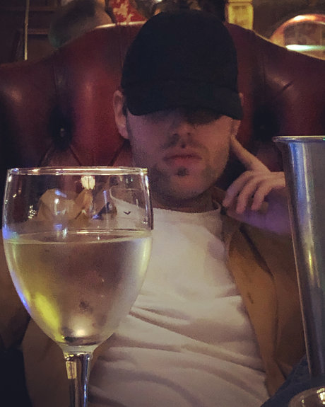 Naken läckt OnlyFans-bild av Topher