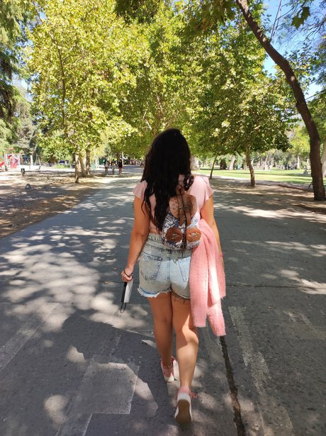 Naakte gelekte OnlyFans-foto van Valeska Ayala