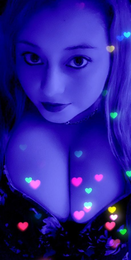 Alaston vuotanut OnlyFans-kuva Nikki Moonshine
