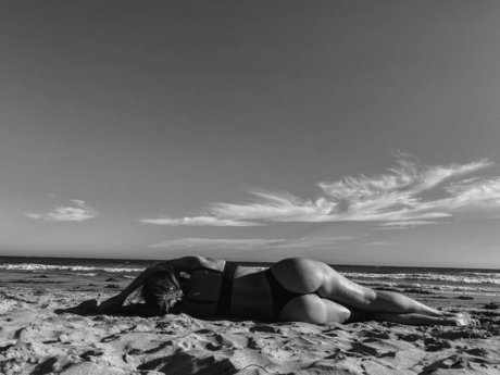 Alaston vuotanut OnlyFans-kuva Olivia