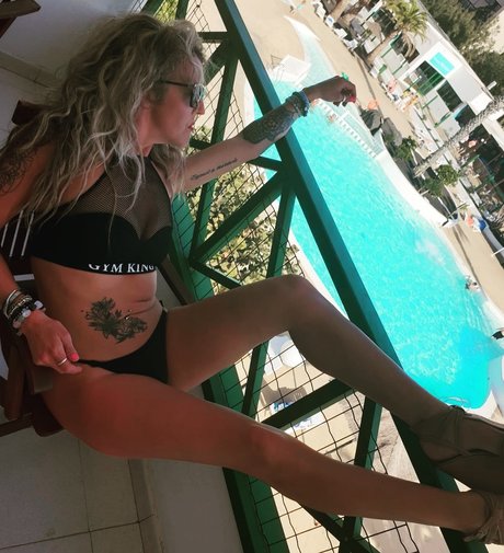 Foto nua vazada do OnlyFans de Trix