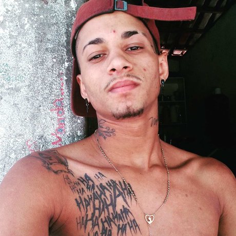 Naakte gelekte OnlyFans-foto van Pedro Ribeiro