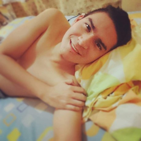 Nahá fotka uniklých OnlyFans od Roberto Mejia