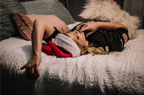 Naken läckt OnlyFans-bild av Taylor Black