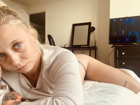 Naken läckt OnlyFans-bild av Her