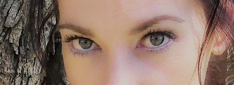 Nahá fotka uniklých OnlyFans od Petite Green