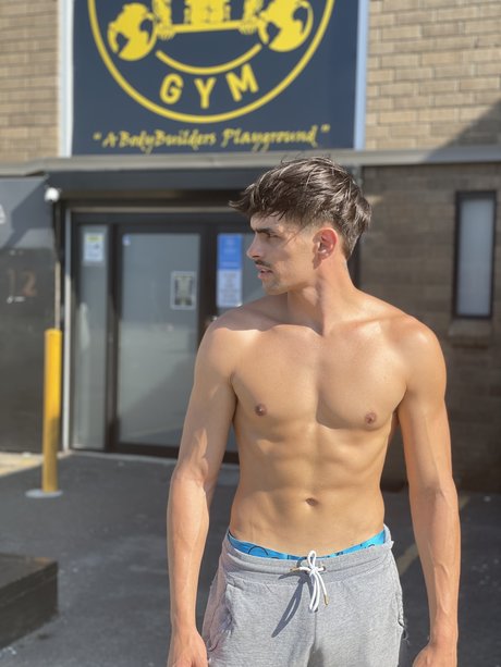 Nahá fotka uniklých OnlyFans od Matthew Quinn