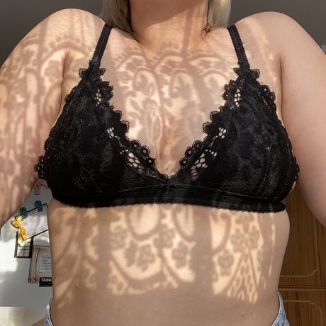Обнаженная фотография утечки OnlyFans от Urgirlfromnzl