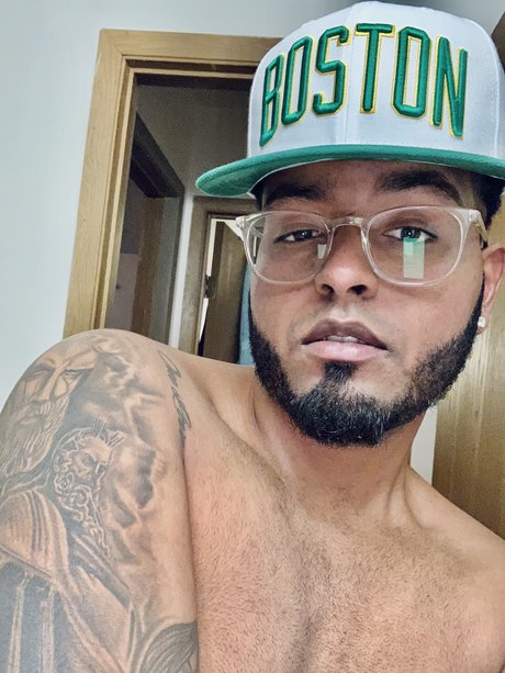 Nahá fotka uniklých OnlyFans od Miguel
