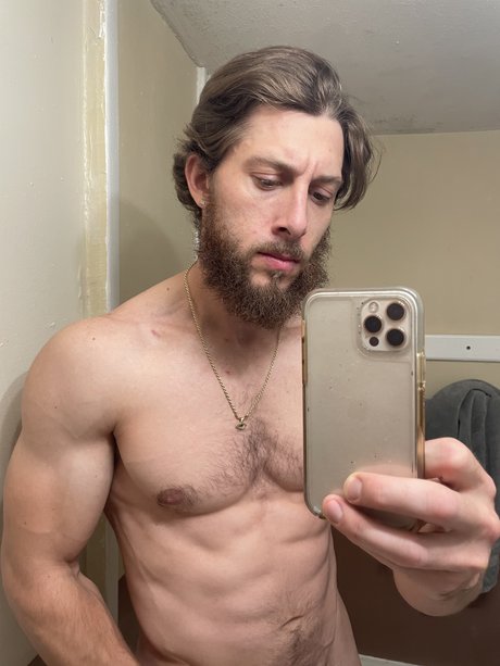 Alaston vuotanut OnlyFans-kuva J