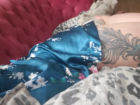 Naakte gelekte OnlyFans-foto van Rai