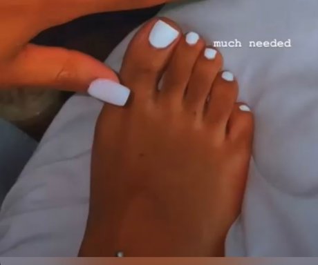 Foto nua vazada do OnlyFans de Tiki