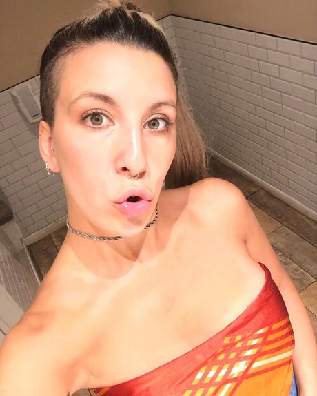 Обнаженная фотография утечки OnlyFans от Baby Pert