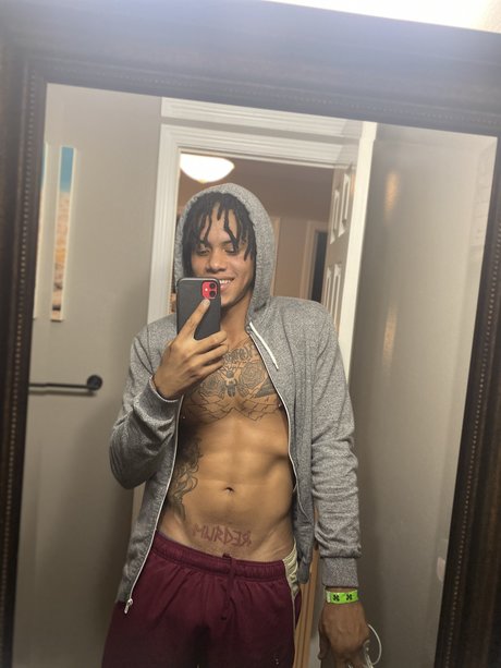 Naken läckt OnlyFans-bild av Robertterrell