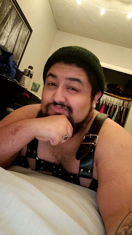 Naakte gelekte OnlyFans-foto van Chui