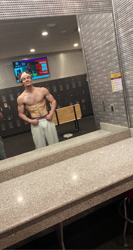 Naken läckt OnlyFans-bild av Brayden Puckett