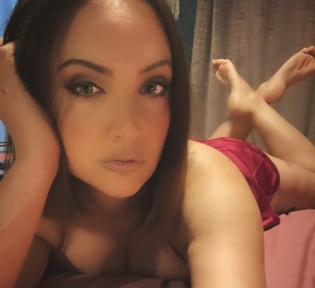 Alasti lekkinud OnlyFans-i pilt Tori