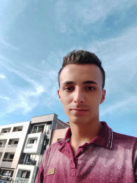 Alaston vuotanut OnlyFans-kuva Sebastian Cossio