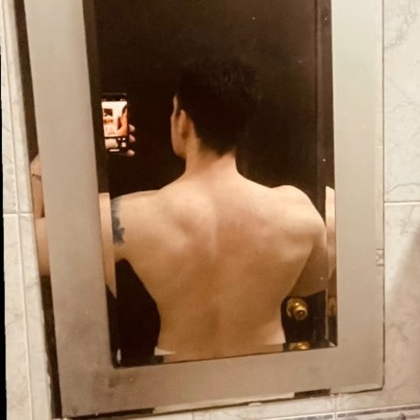 Naken läckt OnlyFans-bild av Anthony