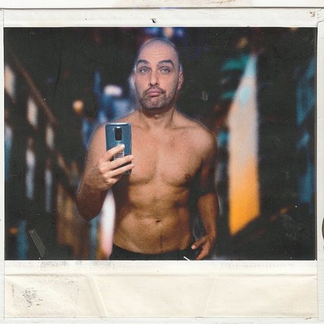 Naken lekkede OnlyFans-bilde av El Tito
